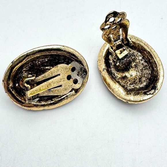 Gold-Tone Vintage Cameo Clip-On Earrings Ornate Frames & Red Orange White - Picture 3 of 5